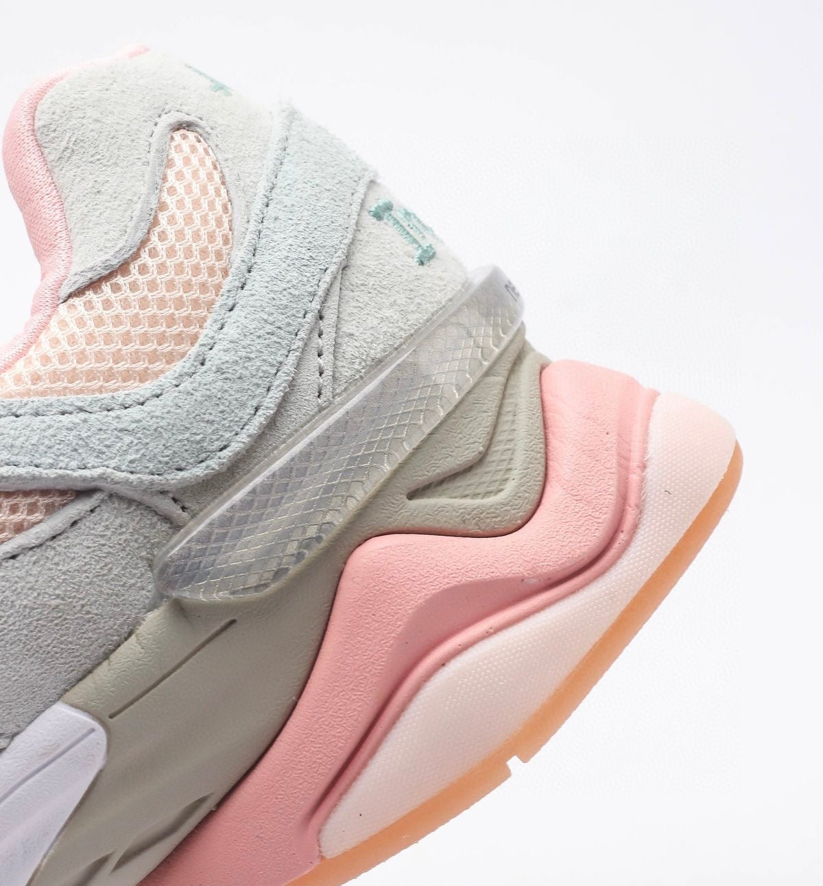 NEW BALANCE 9060 BABY BLUE